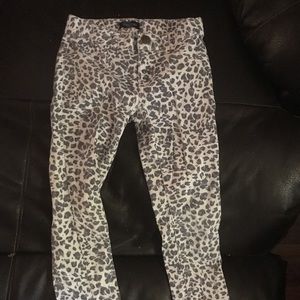 Child’s place girl size 6 jeans
